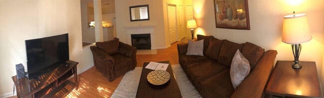 Building Photo - 920 Belle Point Dr