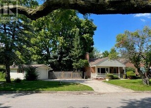 Building Photo - 6 Kirkton Ct