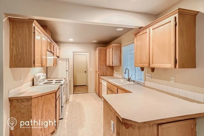 Building Photo - 6814 131st Street Court East