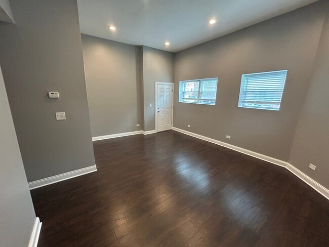 Foto del edificio - 1301 S 51st Ave