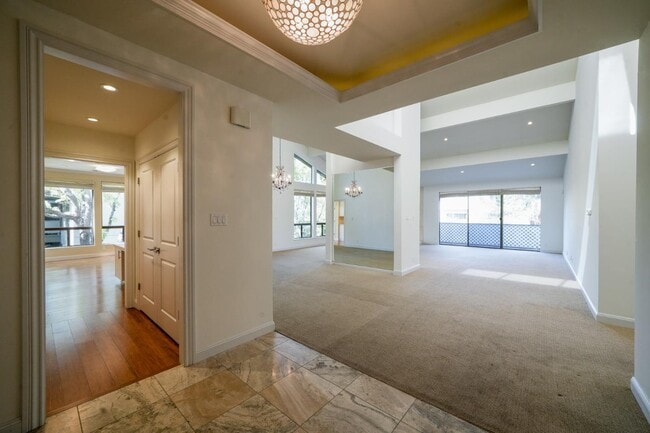 Building Photo - 32 Mansion Ct