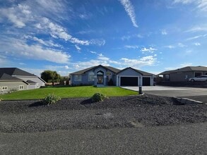 Building Photo - 2914 Karlee Dr