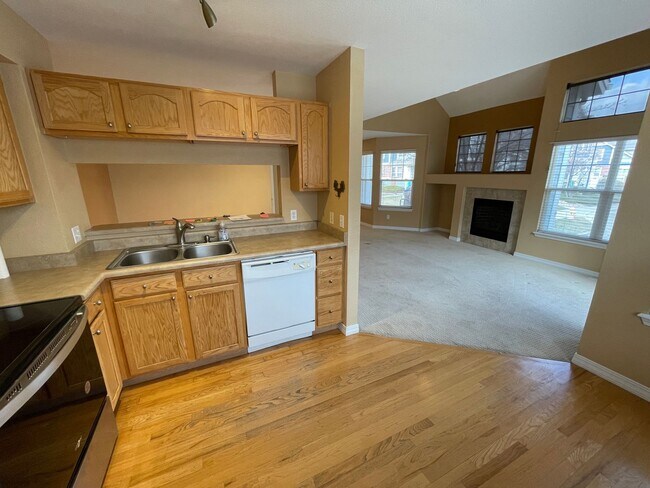 Foto del edificio - Lovely 2BD/1.5 BA Broomfield Townhome - Av...