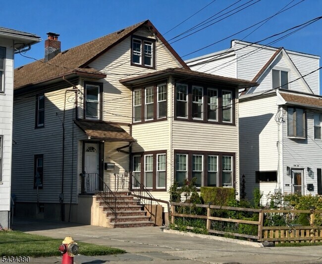 Foto del edificio - 234 Brook Ave