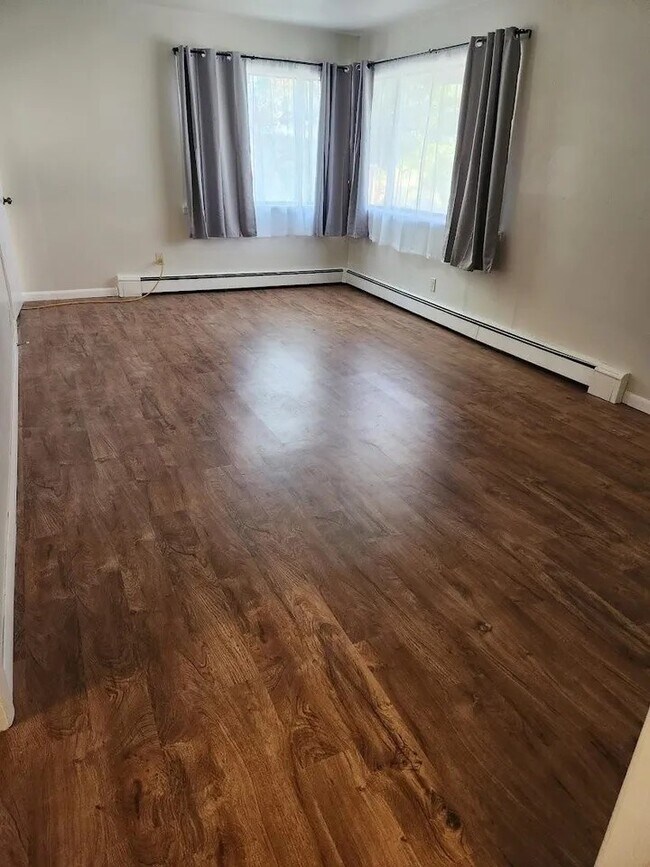 Dormitorio 1 - 745 Union St