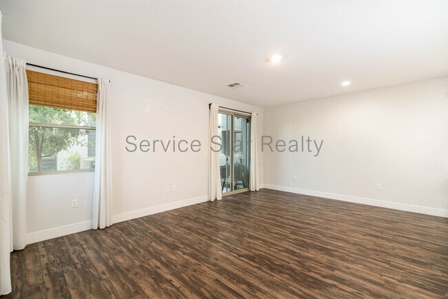 Foto del edificio - 7531 E Billings St