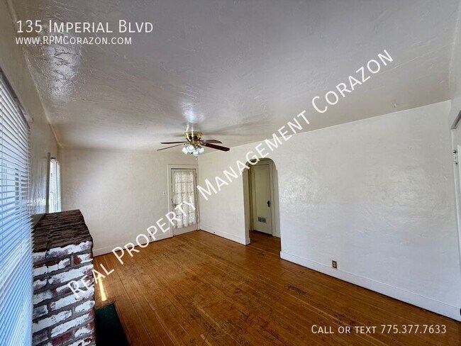 Foto del edificio - 135 Imperial Blvd