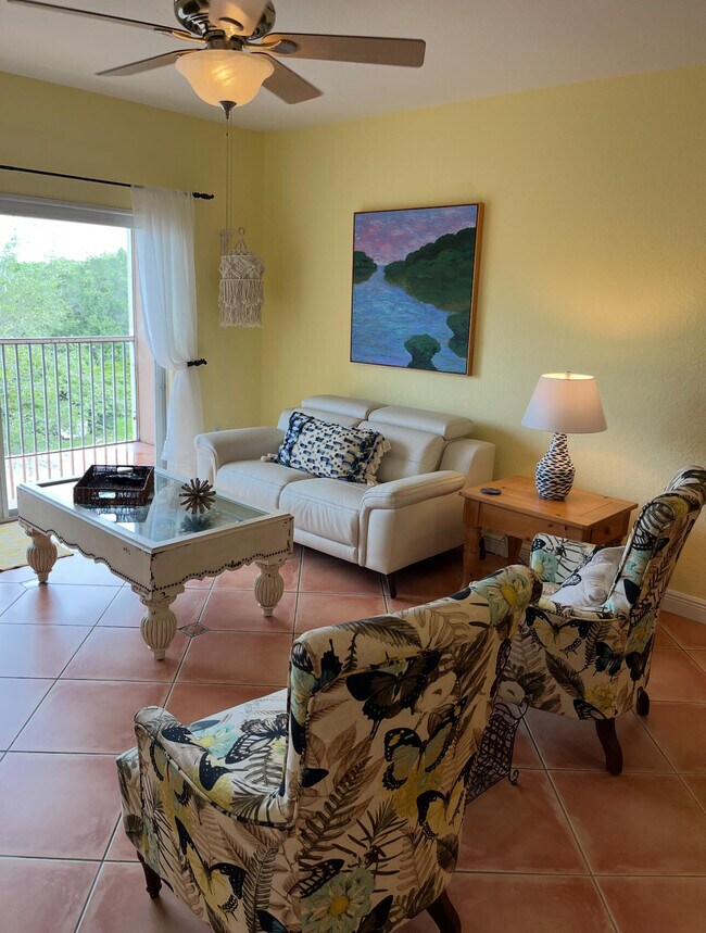 Foto del edificio - 4723 Lucerne Lakes Blvd