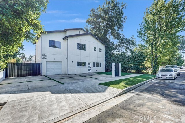 Primary Photo - 7320 Newcastle Ave