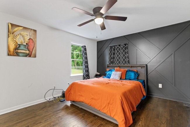 Building Photo - 1326 Stella Cir SW