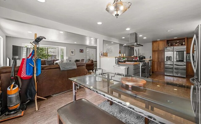 Foto del edificio - 1803 Ridgeview Dr