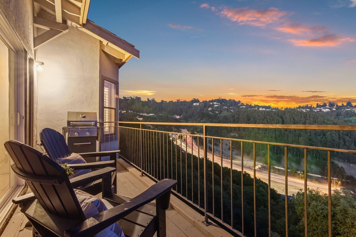 Foto principal - Spacious 4-Story Townhouse with Panoramic ...