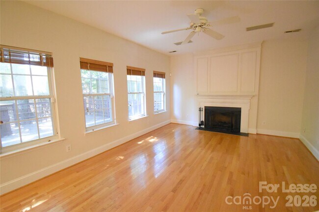 Building Photo - 3704 Wind Ridge Pl
