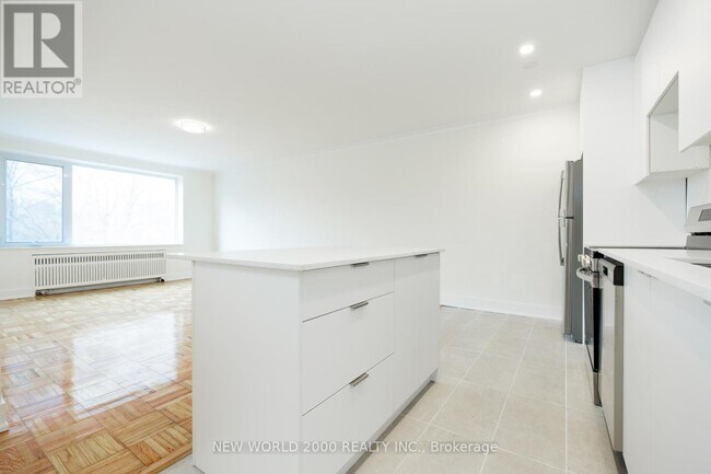 Photo du bâtiment - 49 Glen Elm Ave