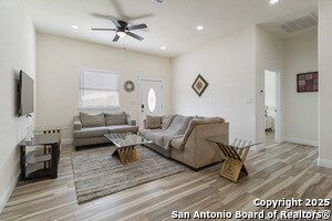 Foto del edificio - 567 Hummingbird Hill