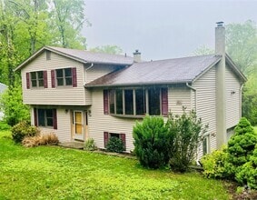 Building Photo - 51 Pine Ct