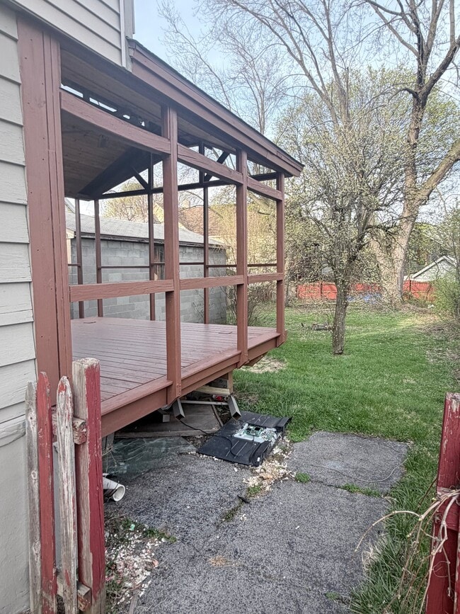 Foto del edificio - 1022 Avery Ave