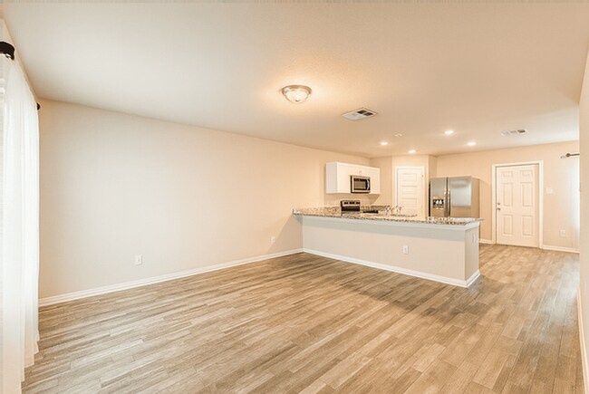 Foto del edificio - 15535 Taylorcrest Dr