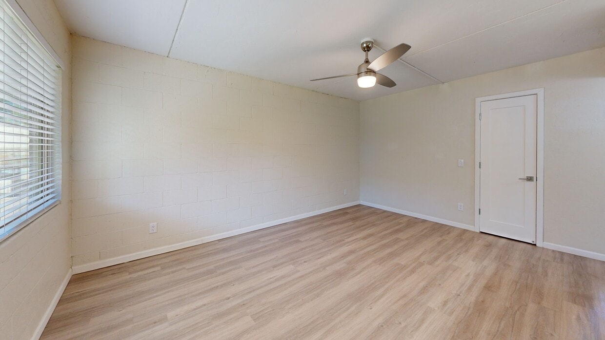 Photo - Tradewinds Apartments