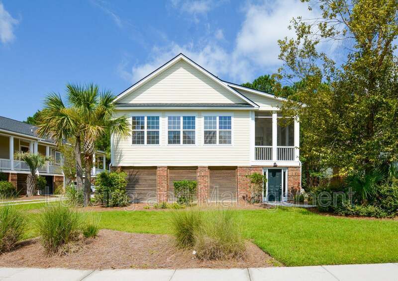 Primary Photo - 1717 Rivertowne Country Club Dr