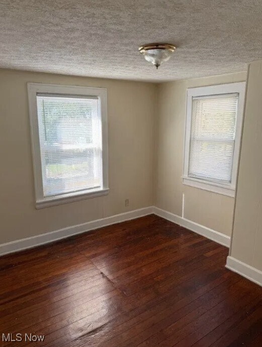 Foto del edificio - 431 Noah Ave