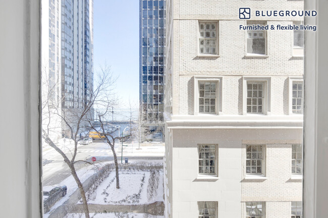 Building Photo - 227 E Walton Pl