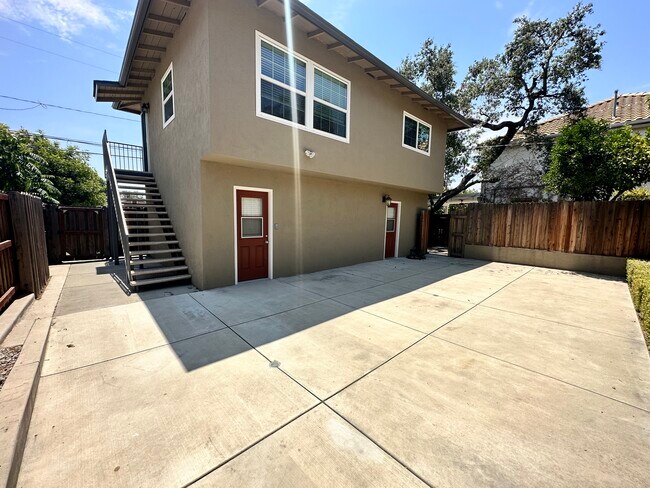 Stairs lead to the unit as seen from the private yard - 752 Ocean View Ave