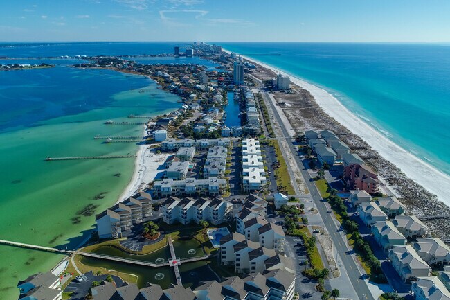 Foto del edificio - 1100 Fort Pickens Rd