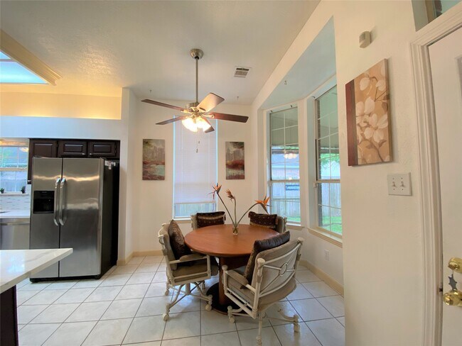 Building Photo - 6918 Springcrest Ct