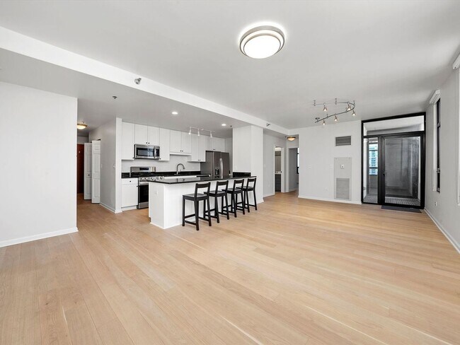 Foto del edificio - 1255 S State St