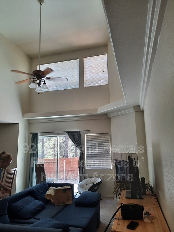 Photo - 1116 W Overland Pass Dr Townhome