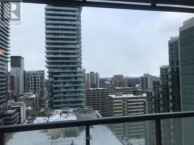 Photo du bâtiment - 125 Redpath Ave