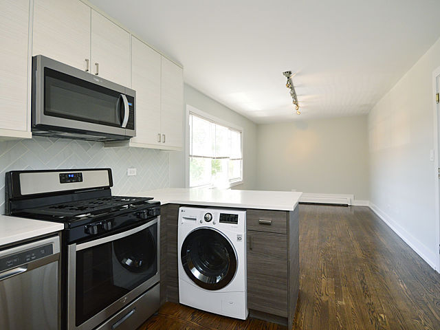 Foto del edificio - One Bed Apartment in the heart of Edgewater