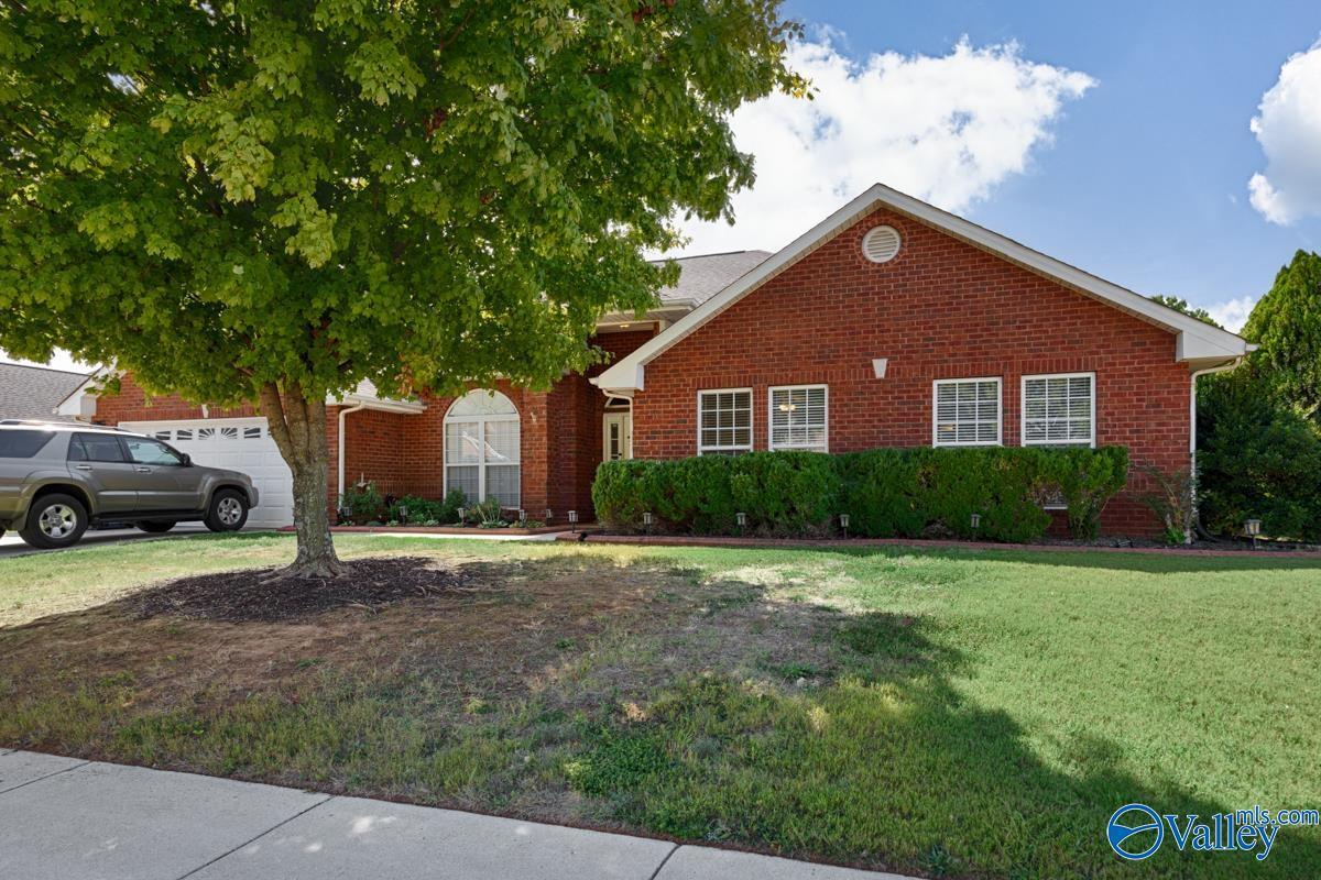 Primary Photo - 146 Antique Rose Dr