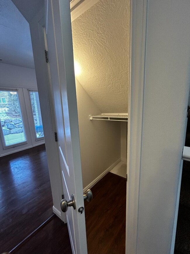 Building Photo - 5059 W Red Shale Rd