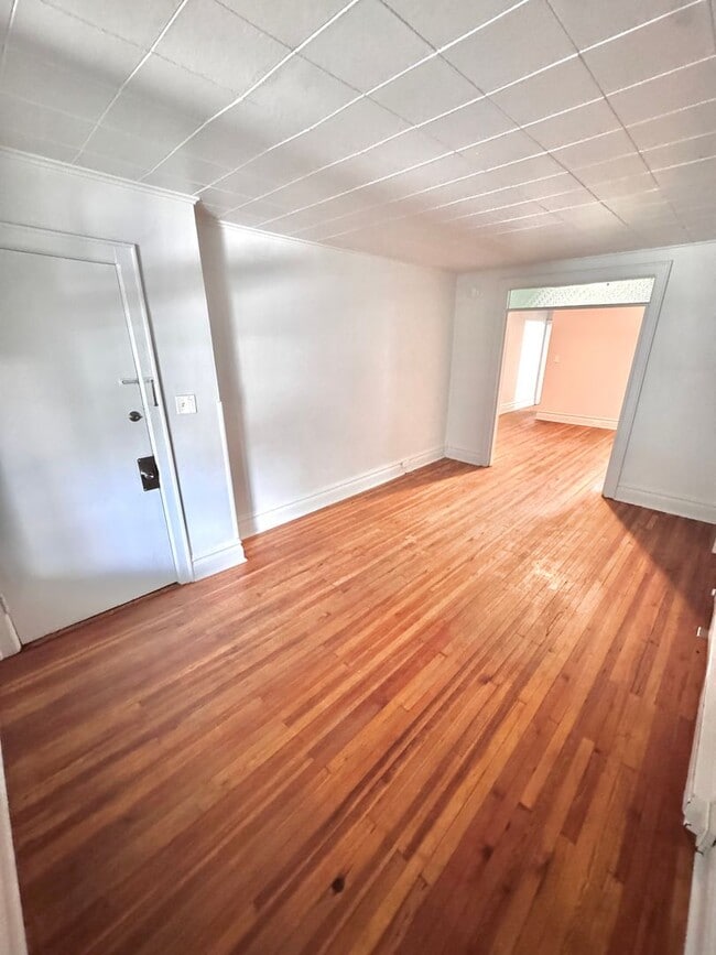 Building Photo - 1049 Tilghman St