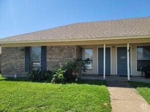 Building Photo - 253 Summit Dr
