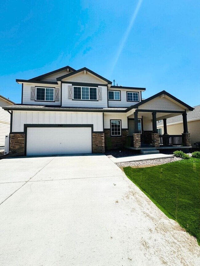 Building Photo - Spacious 3 bed/ 2.5 bath House In Severance