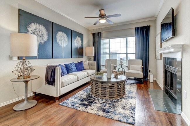 Open-concept floor plans with design flexibility. - Windsor on White Rock Lake
