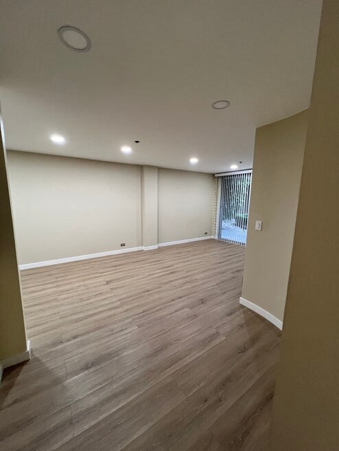 Building Photo - 1440 Veteran Ave