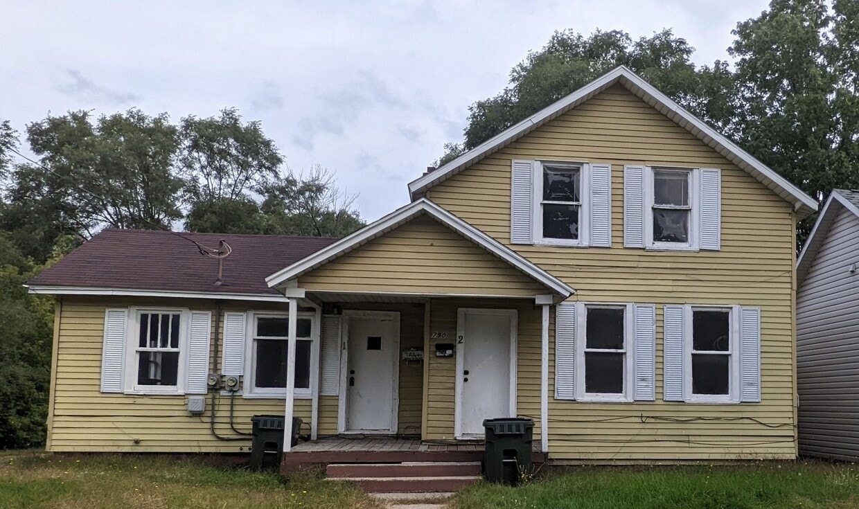 790 W Southern Ave Unit 1, Muskegon, MI 49441 Room for Rent in