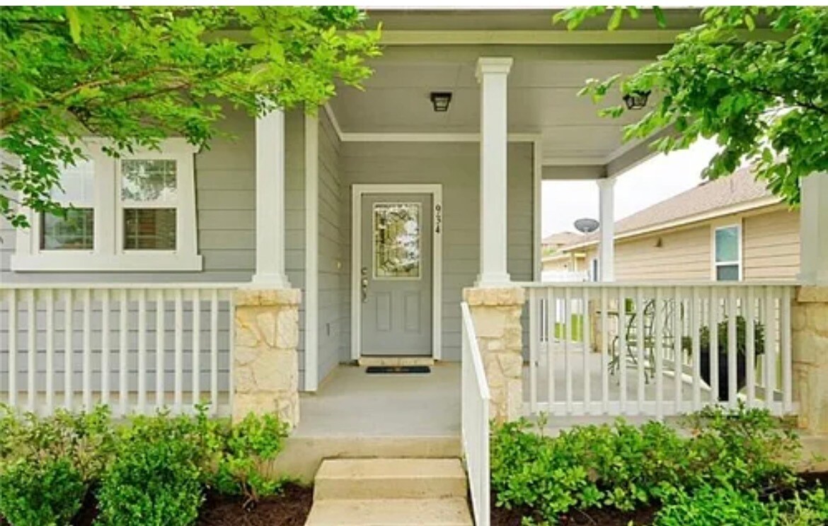 Foto del edificio - 934 Lost Pines Ln