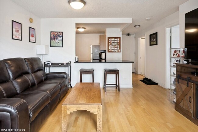 Foto del edificio - 1bed/1bath with full-amenity  is available...