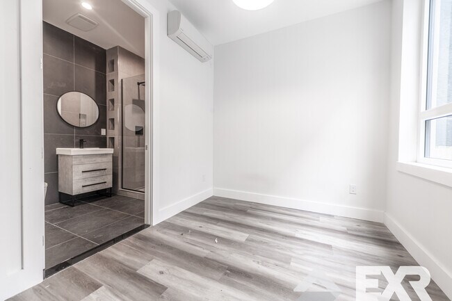 Foto del edificio - 2337 Bedford Ave