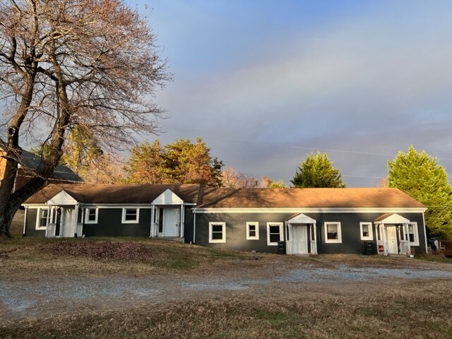 Building Photo - 818 Wiggington Rd