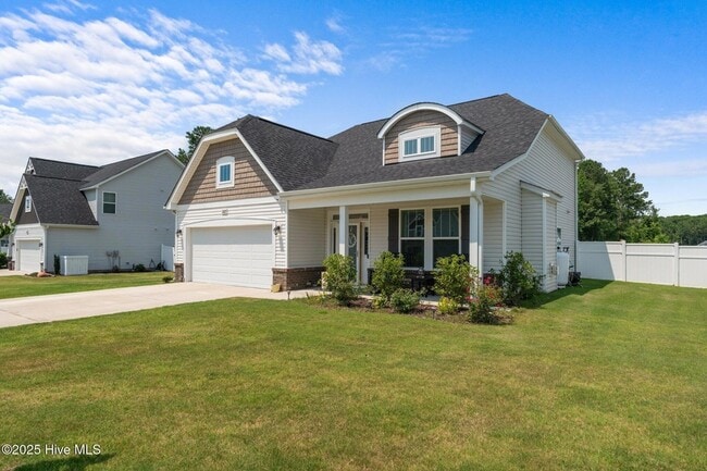 Building Photo - 2025 Alder Ln