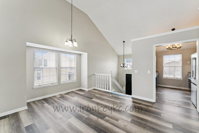 Building Photo - 6620 W 152nd St