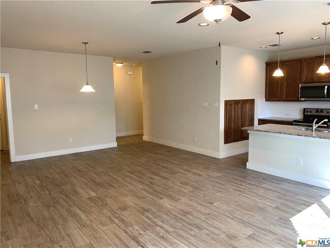 Building Photo - 935 Langesmill Branch