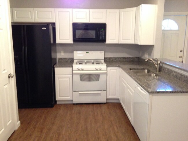 Building Photo - 4904 Merritt Cir