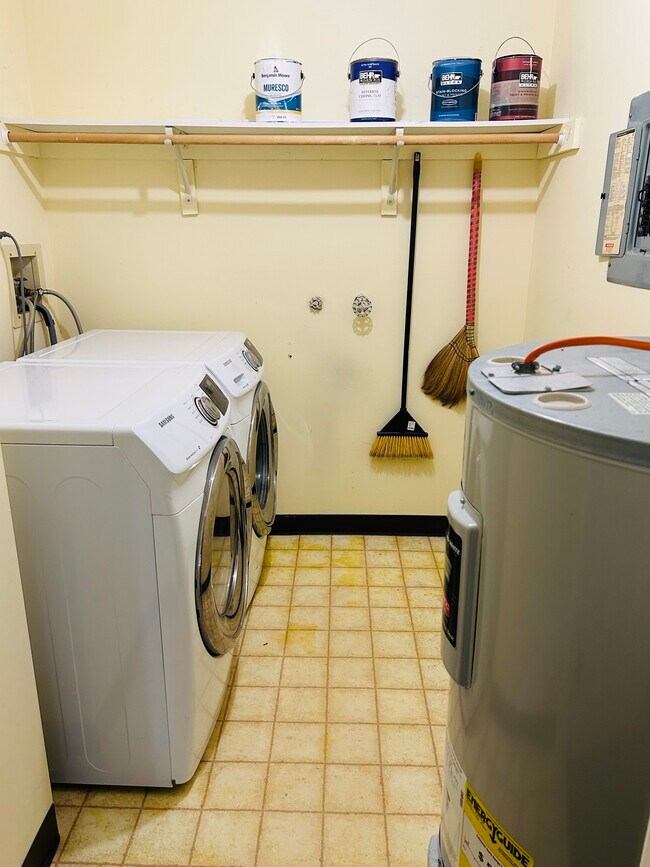 Foto del edificio - 1914 Aspen Dr